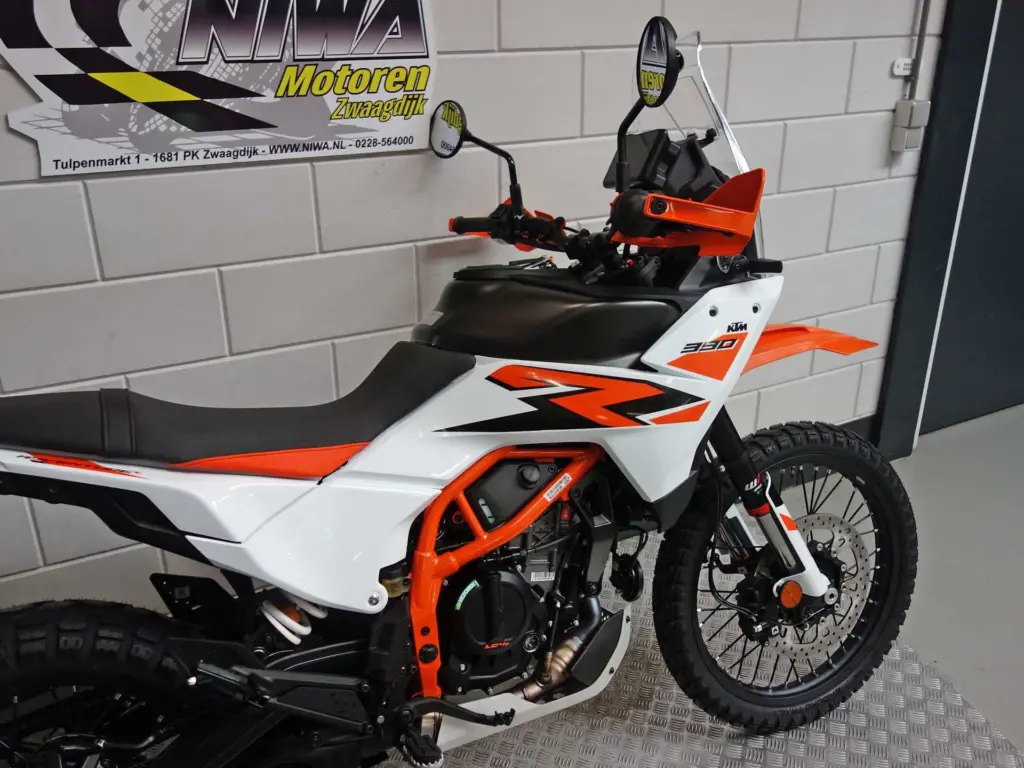 Nieuwe KTM 390 tour met cc motor uit 2026 bij NIWA Motoren