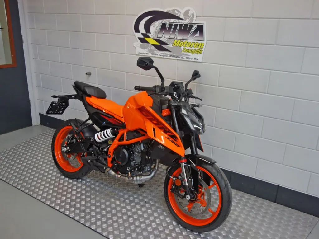 Nieuwe KTM 390 naked bike met cc motor uit 2026 bij NIWA Motoren