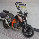 Gebruikte KTM 690 naked bike met 690cc motor uit 2012 bij NIWA Motoren