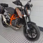 Gebruikte KTM 690 naked bike met 690cc motor uit 2012 bij NIWA Motoren