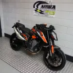 Gebruikte KTM 790 Duke naked bike met 799cc motor uit 2024 bij NIWA Motoren