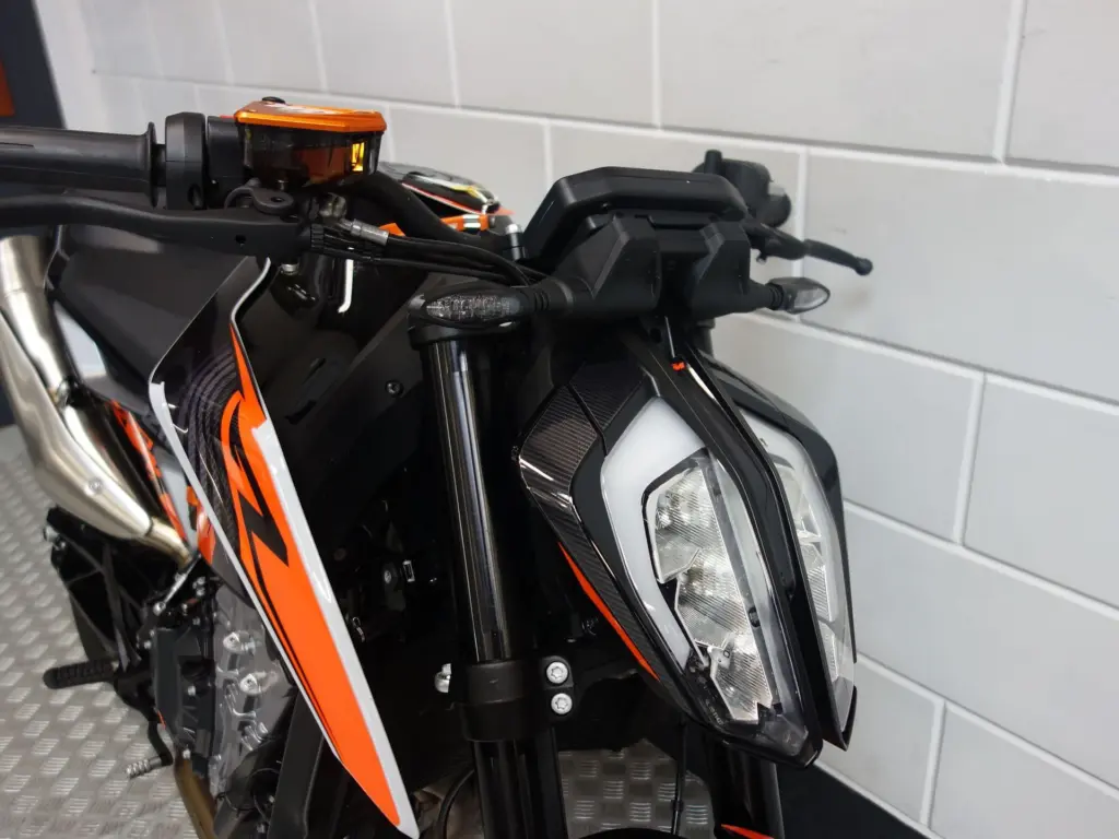 Gebruikte KTM 790 Duke naked bike met 799cc motor uit 2024 bij NIWA Motoren