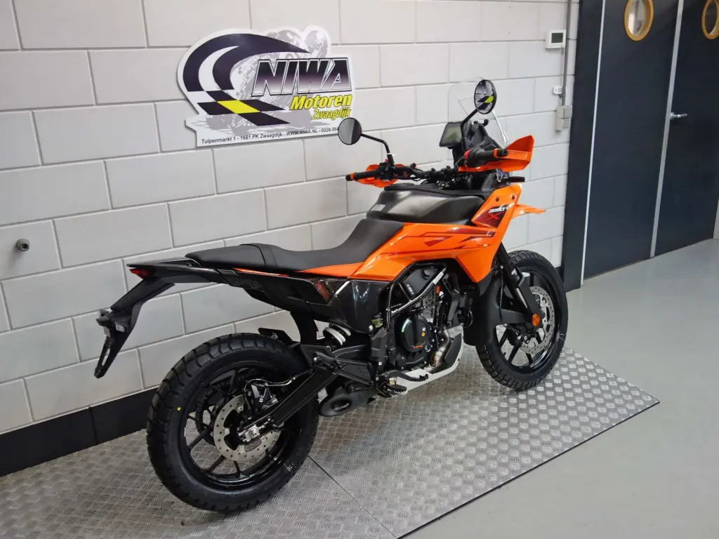 Nieuwe KTM 390 tour met 390cc motor uit 2026 bij NIWA Motoren