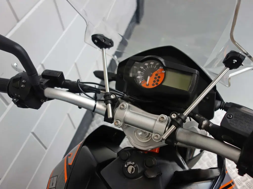 Gebruikte KTM 690 naked bike met 690cc motor uit 2012 bij NIWA Motoren