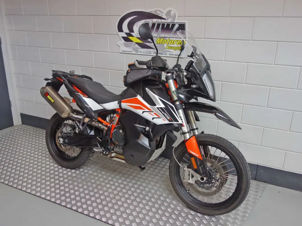 Gebruikte KTM 790 tour met 799cc motor uit 2019 bij NIWA Motoren
