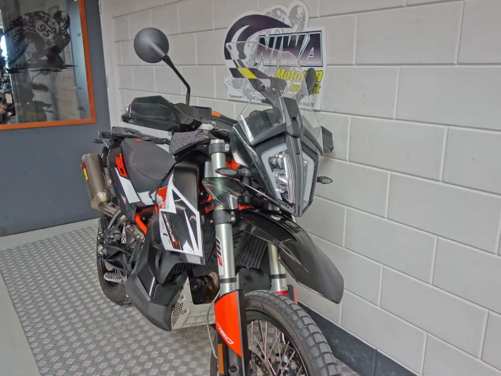 Gebruikte KTM 790 tour met 799cc motor uit 2019 bij NIWA Motoren