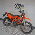 Gebruikte KTM 690 enduro met 693cc motor uit 2023 bij NIWA Motoren
