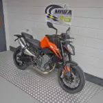 Nieuwe KTM 790 Duke naked bike met 799cc motor uit 2025 bij NIWA Motoren