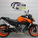 Gebruikte KTM 790 Duke naked bike met 799cc motor uit 2021 bij NIWA Motoren