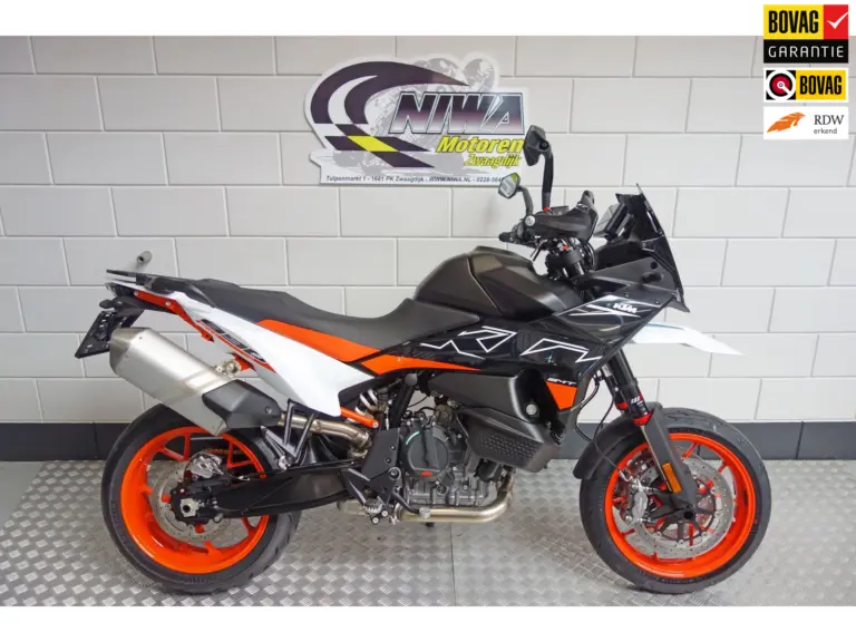 Nieuwe KTM 890 supermotard met 889cc motor uit 2026 bij NIWA Motoren