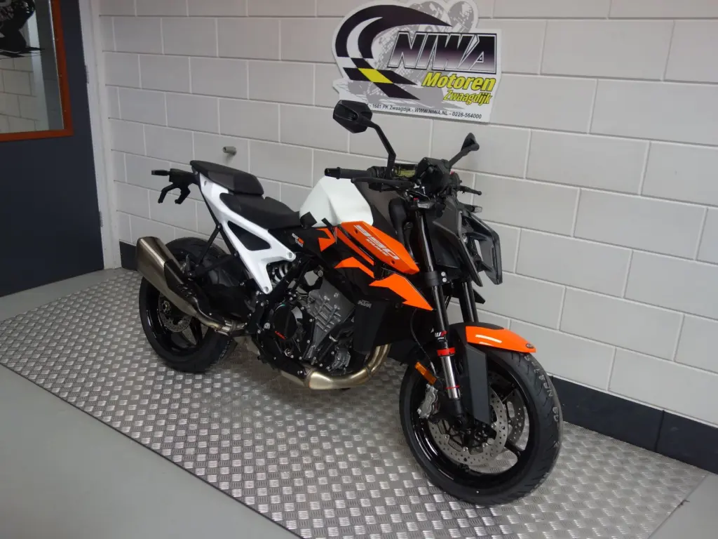 Nieuwe KTM 990 naked bike met 947cc motor uit 2026 bij NIWA Motoren