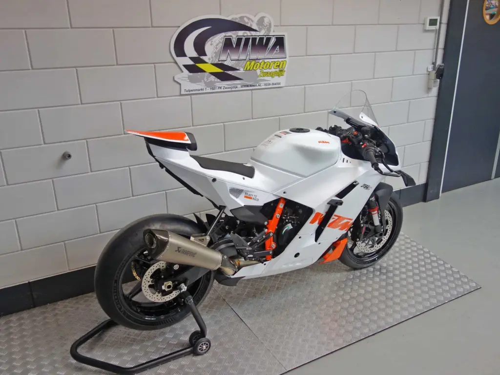 Nieuwe KTM 990 supersport met 947cc motor uit 2026 bij NIWA Motoren