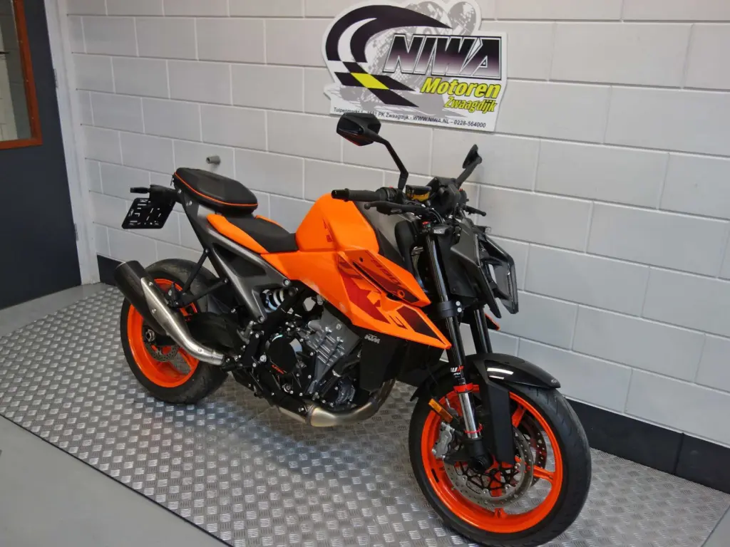 Nieuwe KTM 990 naked bike met cc motor uit 2026 bij NIWA Motoren