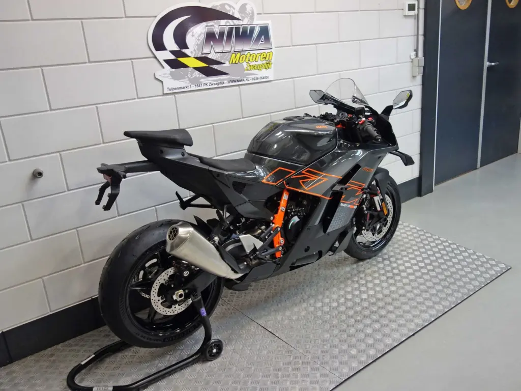 Nieuwe KTM 990 supersport met cc motor uit 2026 bij NIWA Motoren