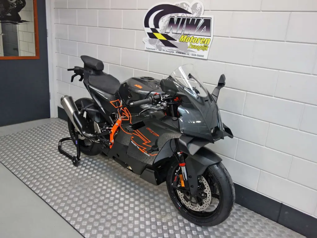 Nieuwe KTM 990 supersport met cc motor uit 2026 bij NIWA Motoren