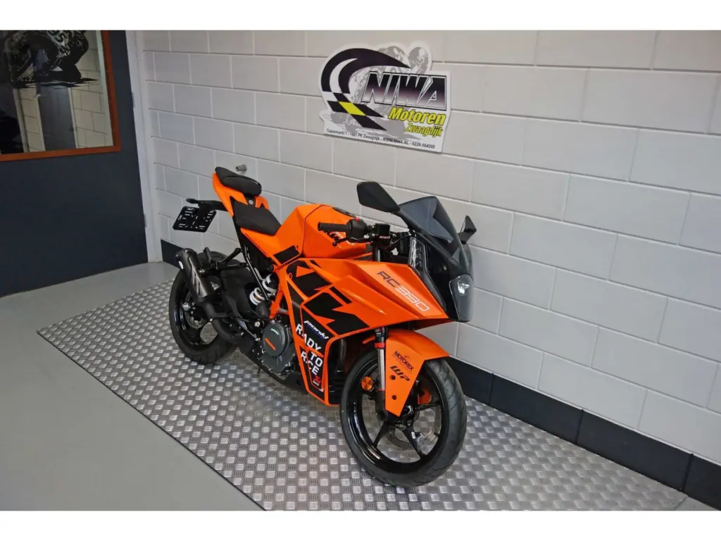 Nieuwe KTM 390 supersport met 390cc motor uit 2026 bij NIWA Motoren