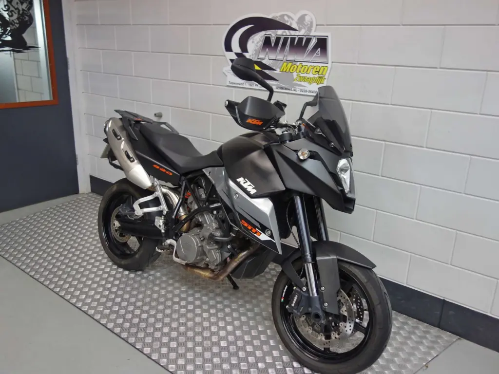Gebruikte KTM 990 overig met 1000cc motor uit 2010 bij NIWA Motoren