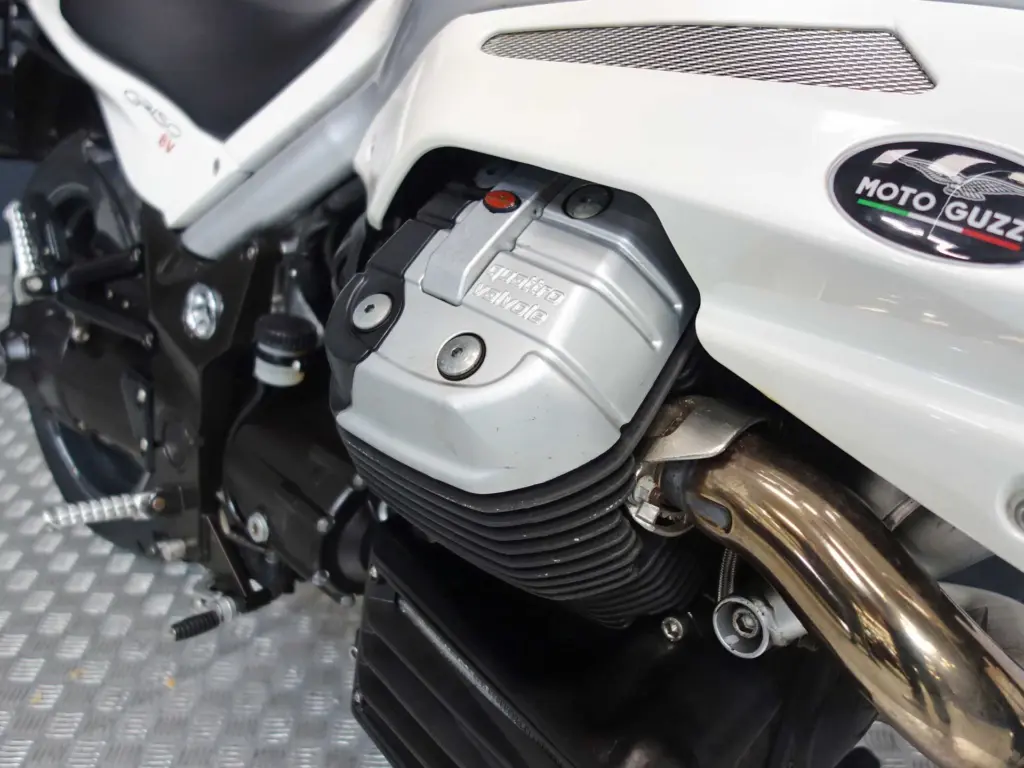 Gebruikte Moto Guzzi Griso naked bike met 1151cc motor uit 2009 bij NIWA Motoren