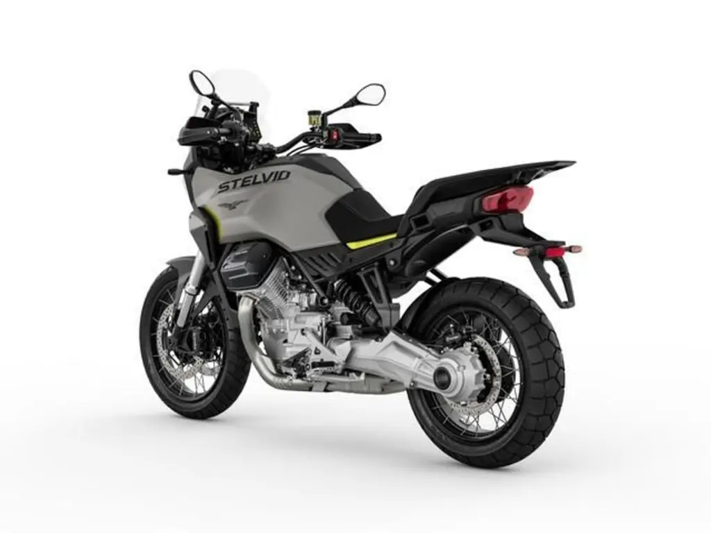 Nieuwe Moto Guzzi Stelvio tour met 1151cc motor uit 2026 bij NIWA Motoren
