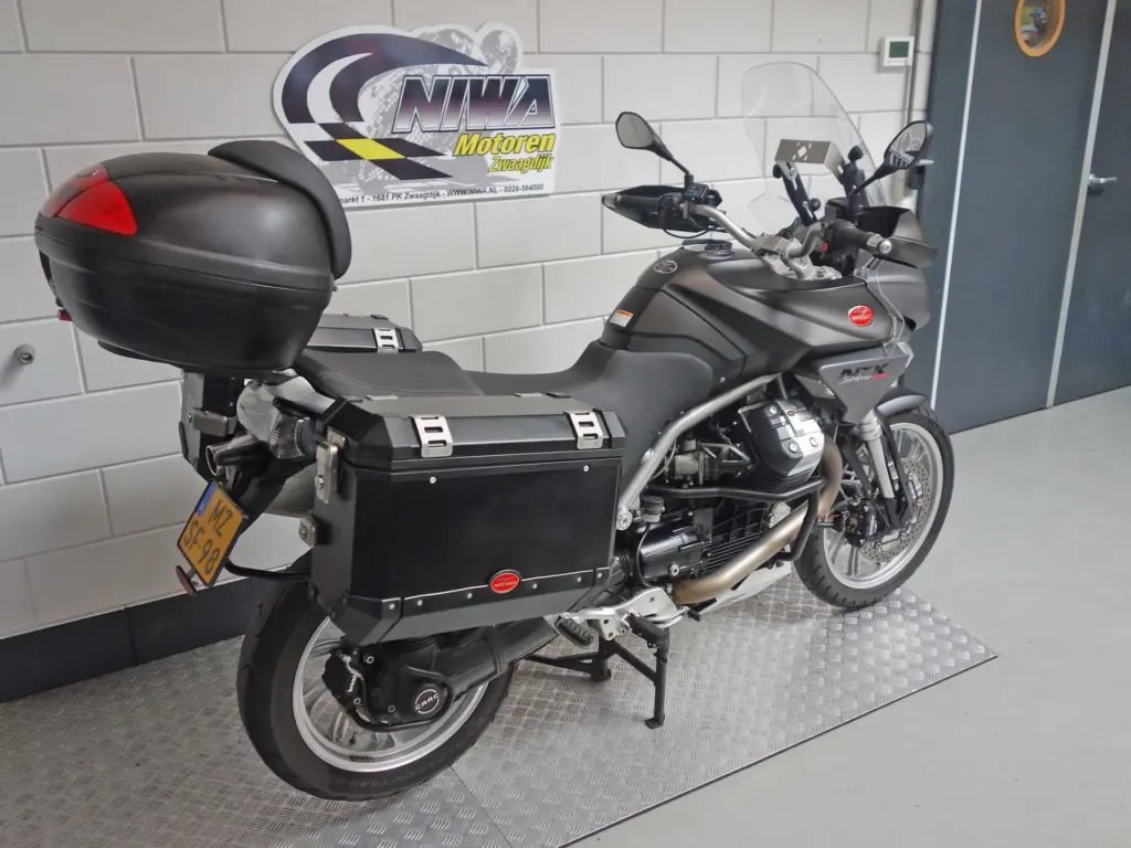 Gebruikte Moto Guzzi Stelvio tour met 1151cc motor uit 2011 bij NIWA Motoren