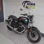 Nieuwe Moto Guzzi V7 tour met 853cc motor uit 2026 bij NIWA Motoren