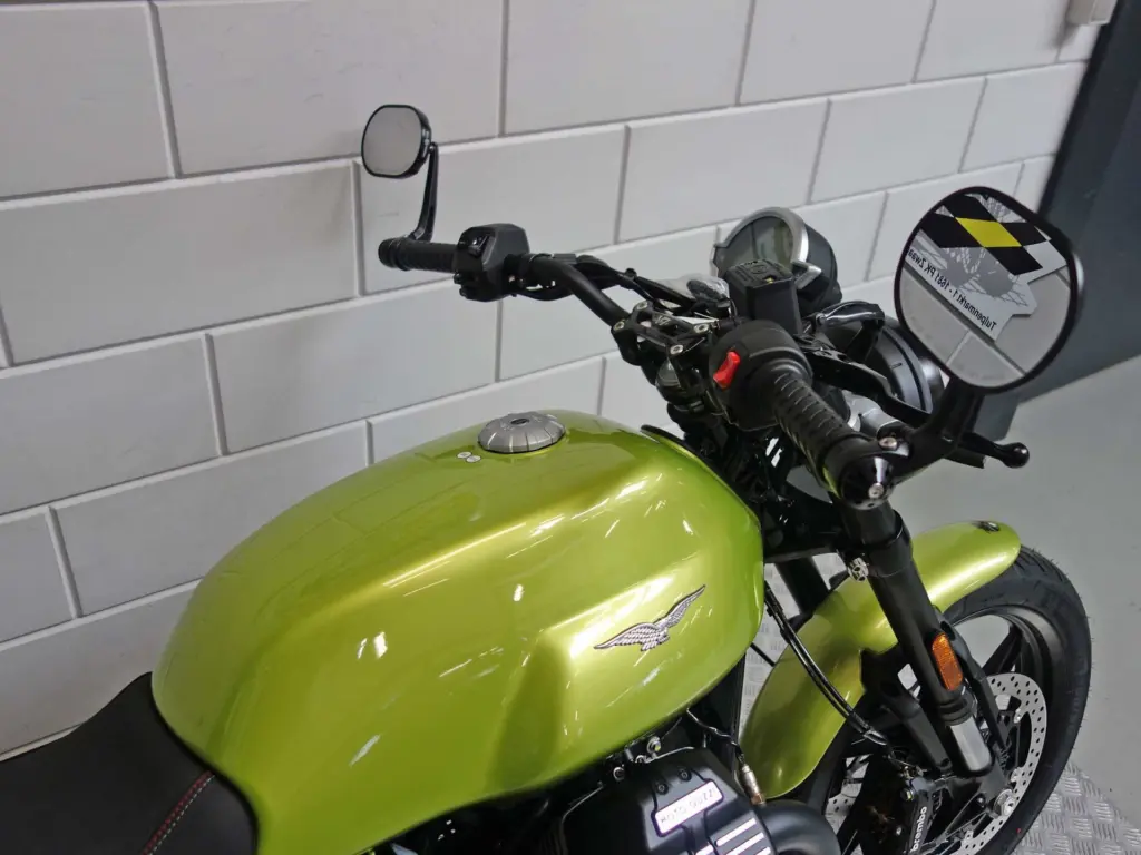 Gebruikte Moto Guzzi V7 sport met 853cc motor uit 2026 bij NIWA Motoren