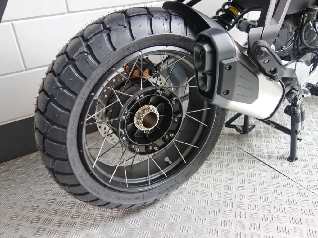 Nieuwe Moto Guzzi Stelvio tour met cc motor uit 2026 bij NIWA Motoren