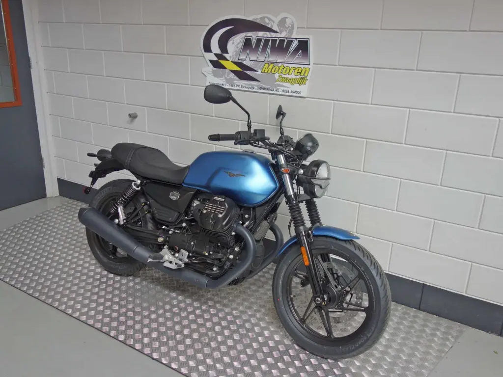 Nieuwe Moto Guzzi V7 sport met 853cc motor uit 2026 bij NIWA Motoren