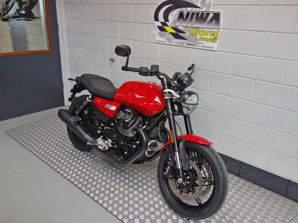 Nieuwe Moto Guzzi V7 sport met cc motor uit 2026 bij NIWA Motoren