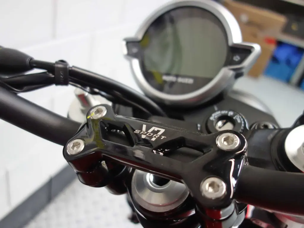 Nieuwe Moto Guzzi V7 sport met cc motor uit 2026 bij NIWA Motoren