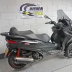 Gebruikte Piaggio MP3 motorscooter met 493cc motor uit 2021 bij NIWA Motoren