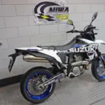 Gebruikte Suzuki supermotard met 398cc motor uit 2026 bij NIWA Motoren