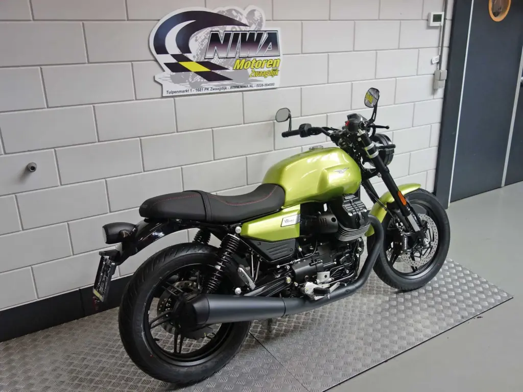 Nieuwe Moto Guzzi V7 sport met cc motor uit 2026 bij NIWA Motoren