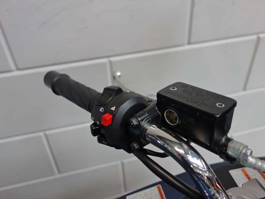 Gebruikte Suzuki GSF sport met 1255cc motor uit 2007 bij NIWA Motoren