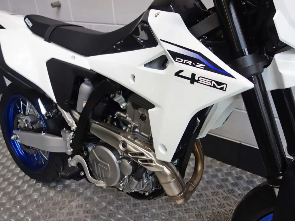 Nieuwe Suzuki supermotard met 400cc motor uit 2026 bij NIWA Motoren