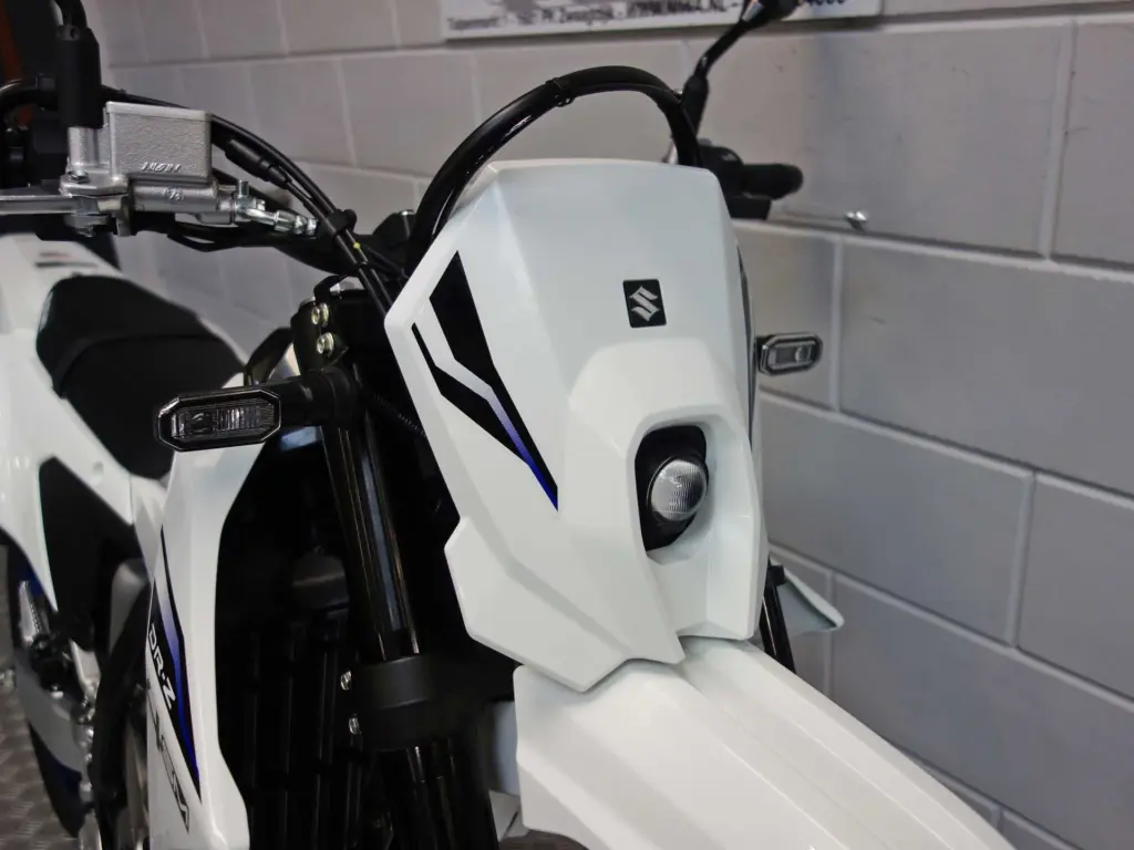 Nieuwe Suzuki supermotard met 400cc motor uit 2026 bij NIWA Motoren