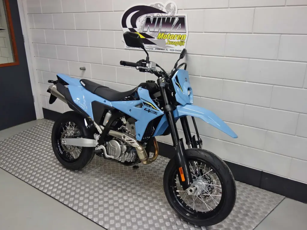 Nieuwe Suzuki supermotard met 400cc motor uit 2026 bij NIWA Motoren