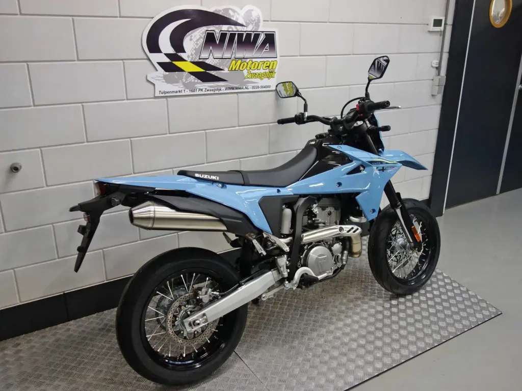 Nieuwe Suzuki supermotard met 400cc motor uit 2026 bij NIWA Motoren