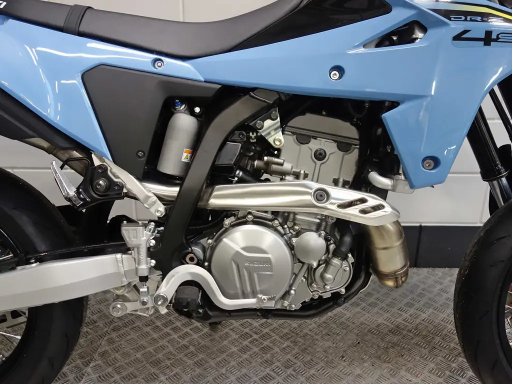 Nieuwe Suzuki supermotard met 400cc motor uit 2026 bij NIWA Motoren