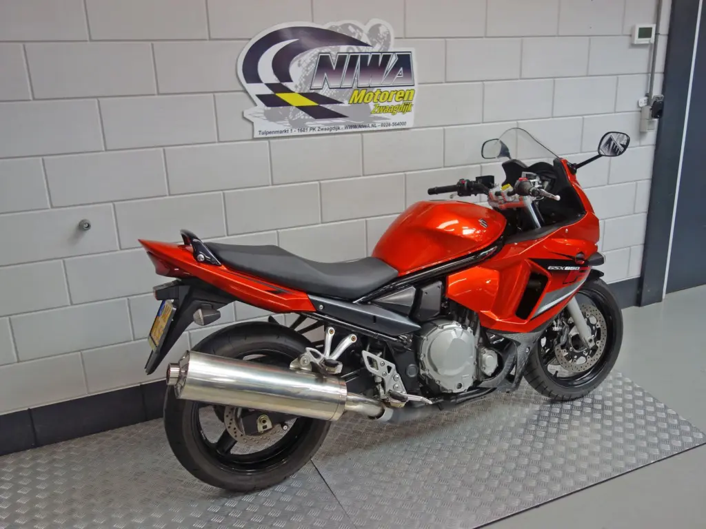 Gebruikte Suzuki GSX sport met 656cc motor uit 2008 bij NIWA Motoren