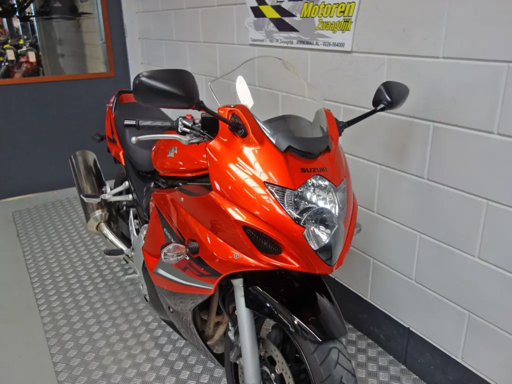 Gebruikte Suzuki GSX sport met 656cc motor uit 2008 bij NIWA Motoren