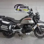 Gebruikte Moto Guzzi V85 tour met 853cc motor uit 2023 bij NIWA Motoren