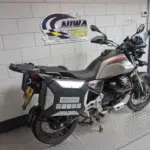 Gebruikte Moto Guzzi V85 tour met 853cc motor uit 2023 bij NIWA Motoren