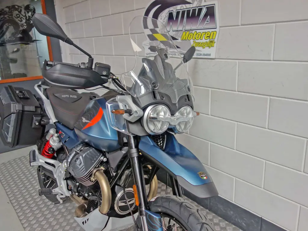 Nieuwe Moto Guzzi V85 tour met cc motor uit 2026 bij NIWA Motoren