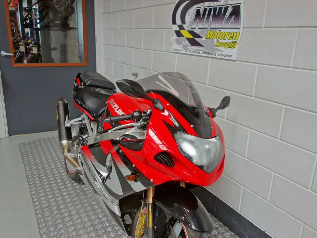 Gebruikte Suzuki GSX overig met 988cc motor uit 2001 bij NIWA Motoren