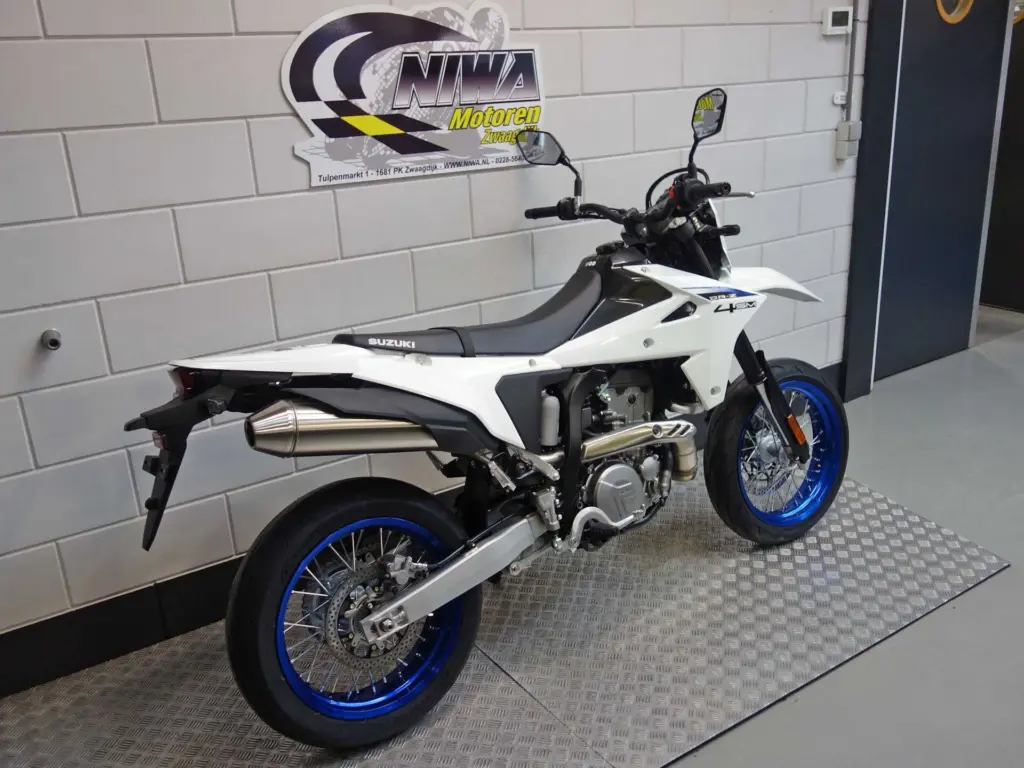 Gebruikte Suzuki supermotard met cc motor uit 2026 bij NIWA Motoren