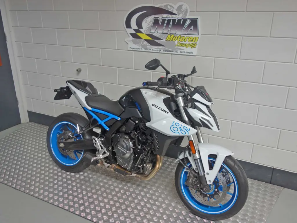 Gebruikte Suzuki GSX naked bike met 776cc motor uit 2023 bij NIWA Motoren