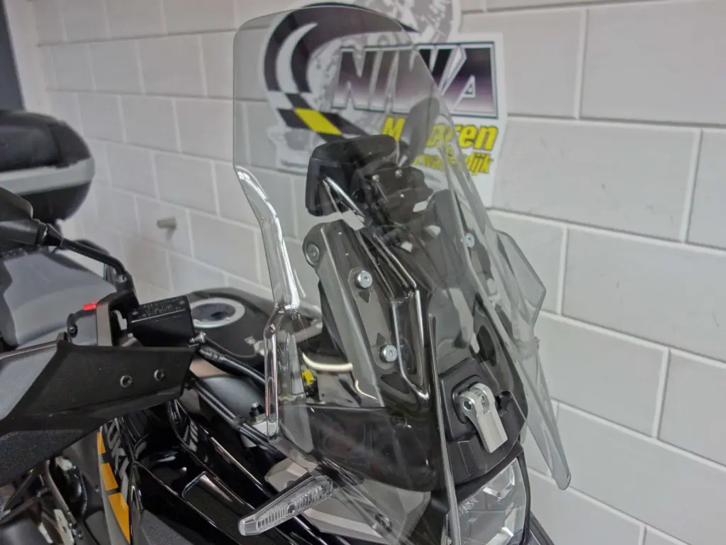 Gebruikte Suzuki V-Strom tour met 1037cc motor uit 2021 bij NIWA Motoren