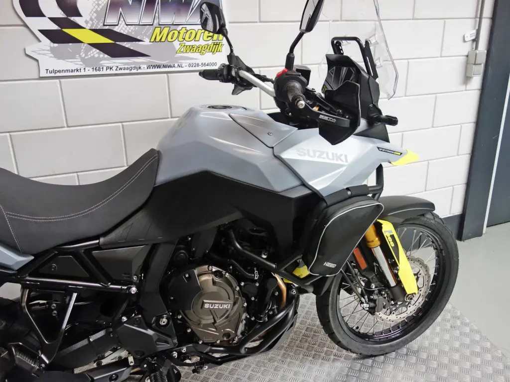 Gebruikte Suzuki V-Strom overig met 776cc motor uit 2023 bij NIWA Motoren