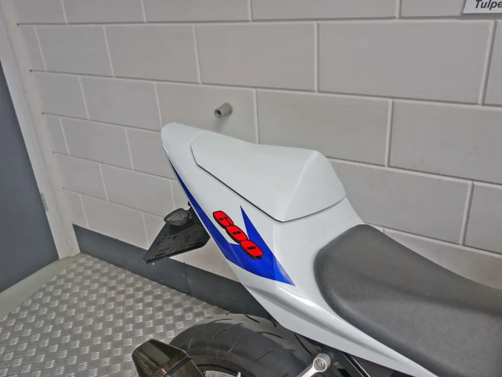 Gebruikte Suzuki GSX supersport met 599cc motor uit 2004 bij NIWA Motoren